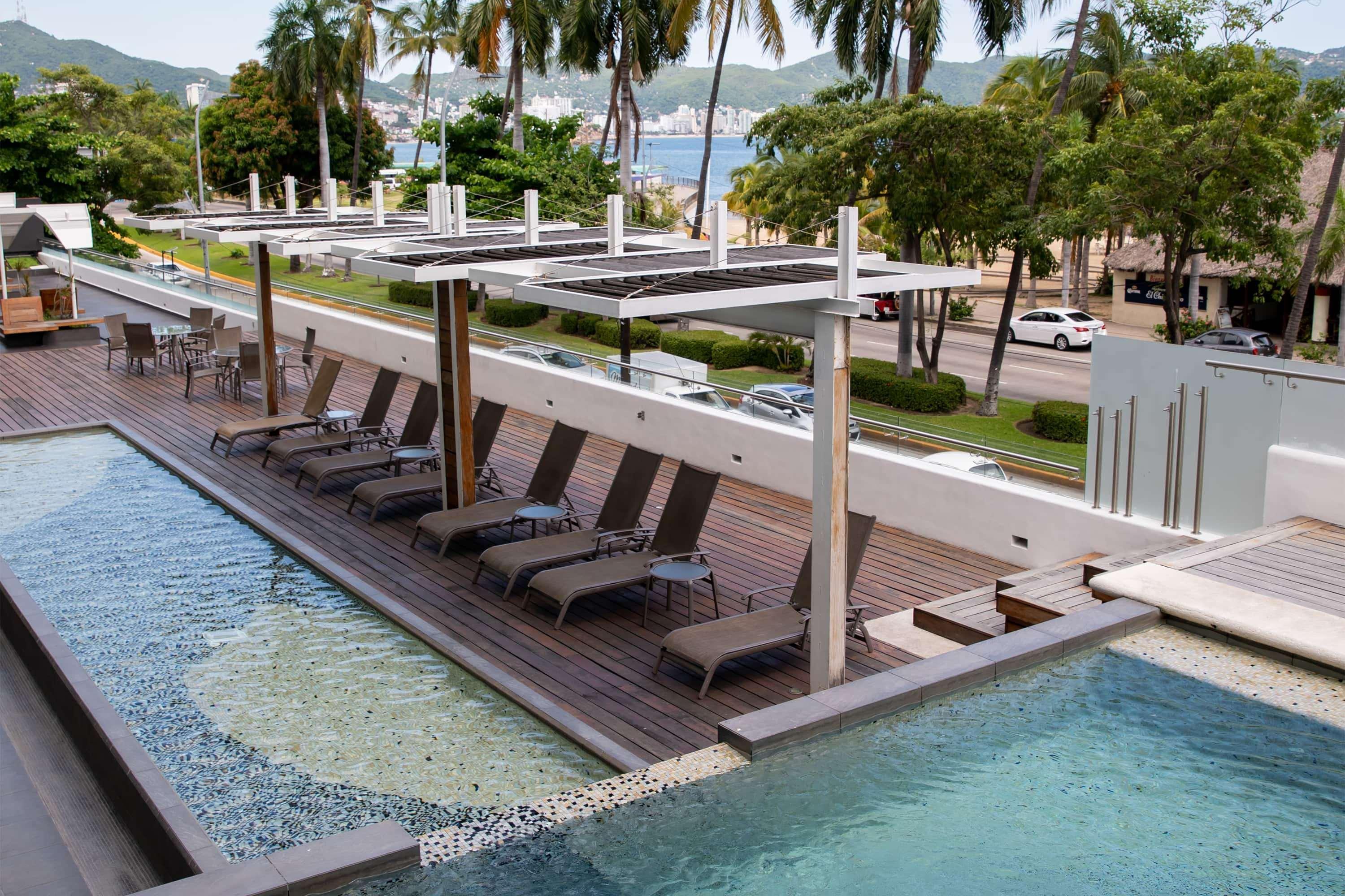 Ramada By Wyndham Acapulco Hotel & Suites Ngoại thất bức ảnh