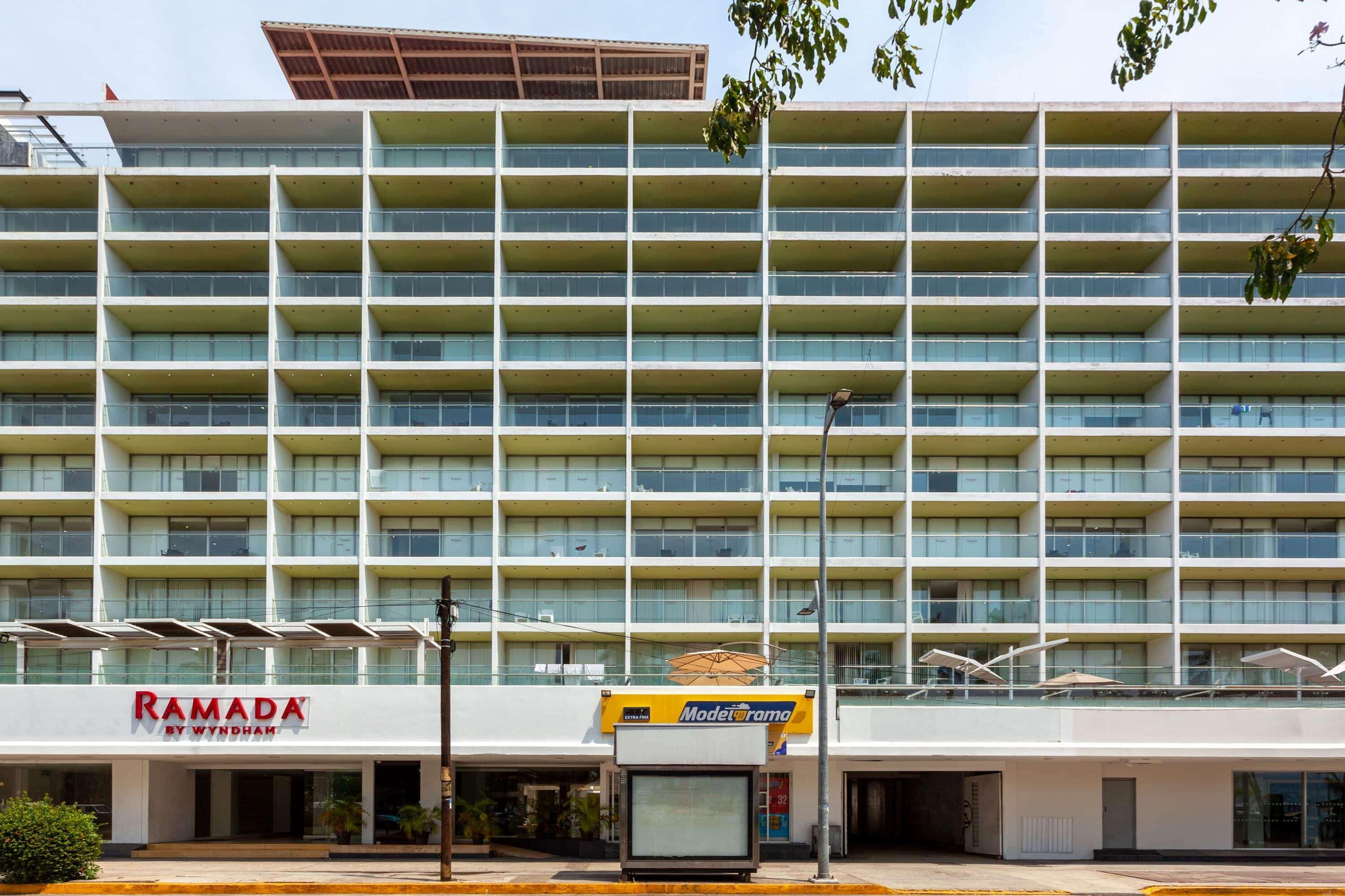 Ramada By Wyndham Acapulco Hotel & Suites Ngoại thất bức ảnh