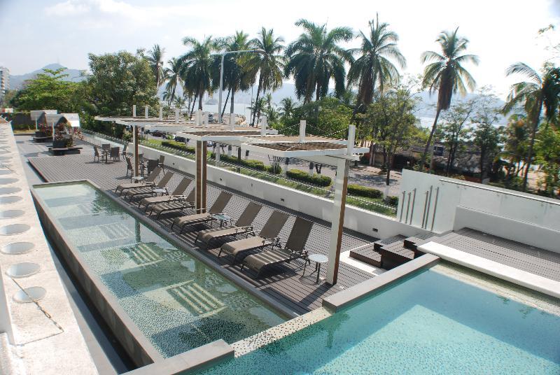 Ramada By Wyndham Acapulco Hotel & Suites Ngoại thất bức ảnh